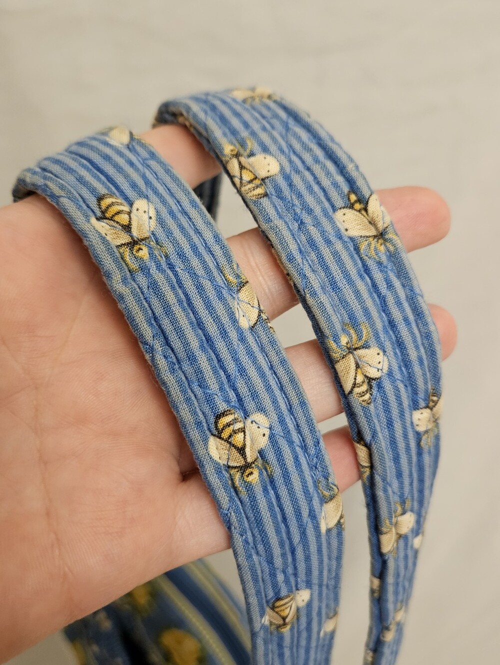 Vera Bradley Blue Bee Villager Quilted Floral Tote Bag with Yellow Rose Trim Vtg - Picture 7 of 16